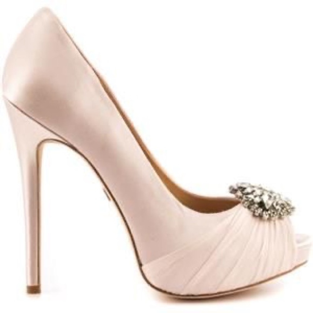 Badgley Mischka Petal Pump
